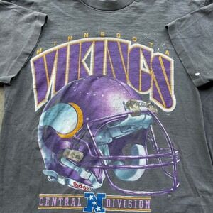 Vintage Minnesota Vikings Football Tee Single Stitch Faded NFL Graphic
